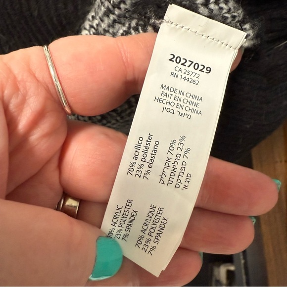 Black Tape Checkered V Neck Sweater - Picture 4 of 5